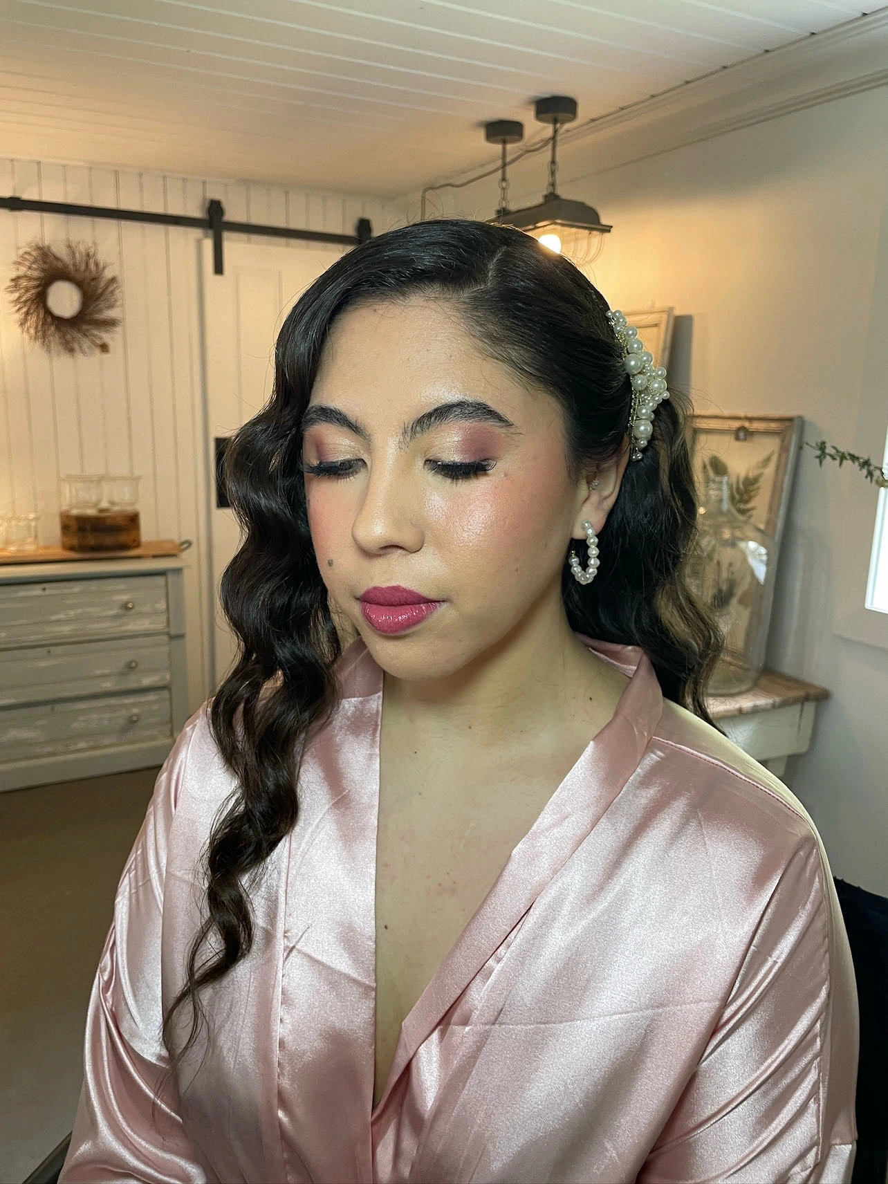 Bride with soft pink bridal makeup